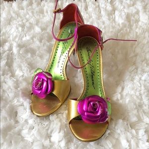 Floral Beverly Feldman Pumps